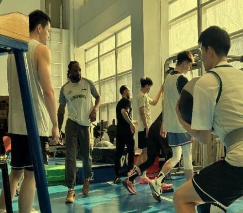 遼籃喜報！烏戈率隊復工,新援率隊奪冠,卡佩拉3連冠,留洋小將立足