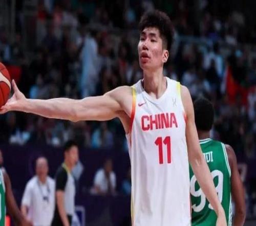 中國男籃決戰日本隊，最強首發五人揭曉，要打爆小日子20分