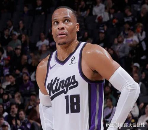 國(guó)王結(jié)束16連?。⊥?5+7立功，湖人棄將8中0+7失誤，德羅贊爆發(fā)