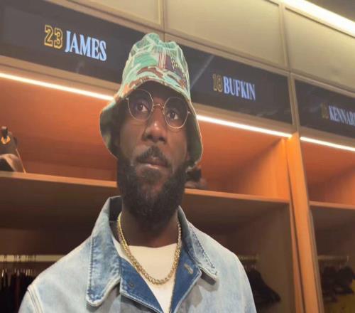 一邊記仇一邊夸！詹姆斯盛贊布朗MVP級表現(xiàn)，卻不忘舊怨