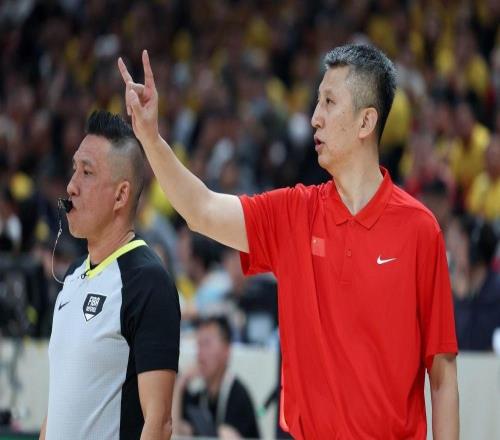 體壇午爆中國男籃世預(yù)賽14人名單公布，曼聯(lián)一球小勝埃弗頓