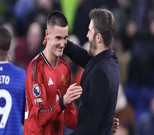 內(nèi)維爾：謝什科再次成為救星，這更像是一場“偷襲式”的勝利