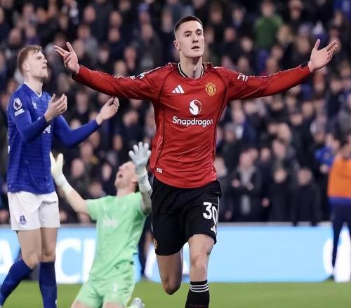 隨著曼聯(lián)10埃弗頓，英超第27輪結(jié)束了所有比賽，最新排名如下！