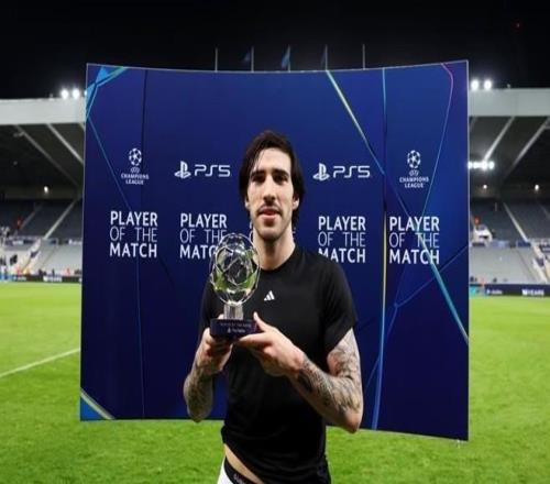 首開記錄，托納利當(dāng)選紐卡vs卡拉巴赫全場(chǎng)最佳球員