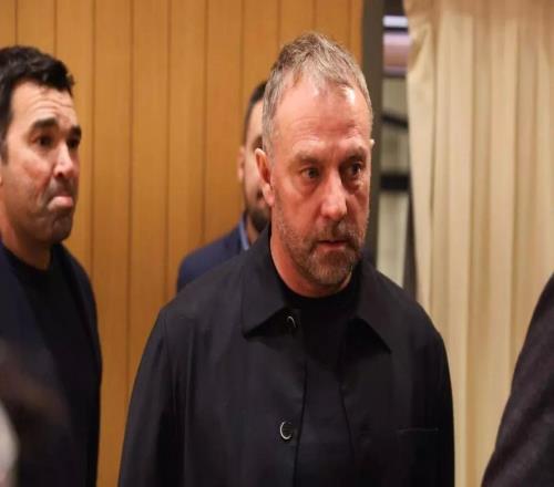 每體：巴薩計(jì)劃在夏窗引進(jìn)一名頂級(jí)中后衛(wèi)，且優(yōu)先考慮左腳將