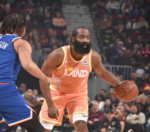 騎士10994擊敗尼克斯！哈登打破塵封9年紀錄，登頂騎士隊史第一