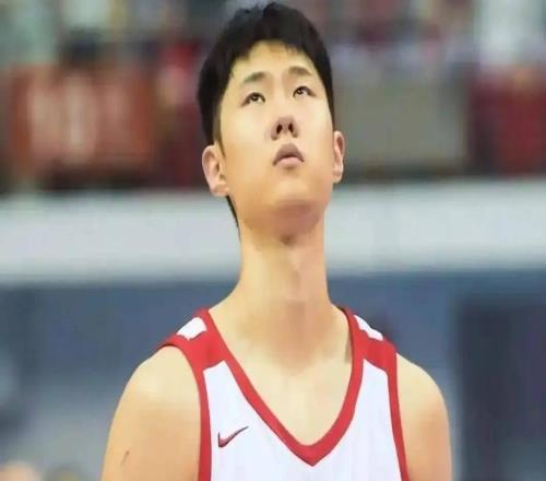 新一期中國男籃最不適合打國際比賽的4位球員，廣東2將在列