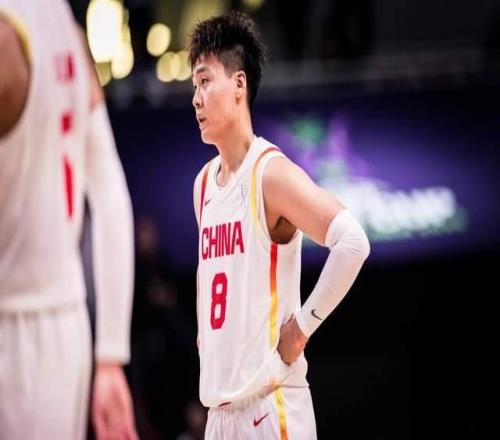 男籃戰(zhàn)日本首發(fā)5虎大猜想：二趙聯(lián)手，張鎮(zhèn)麟穩(wěn)了，高詩巖靠邊站