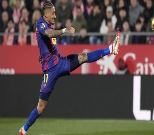 我和拉什福德誰更快拉菲尼亞：他更快，他的速度令人驚嘆