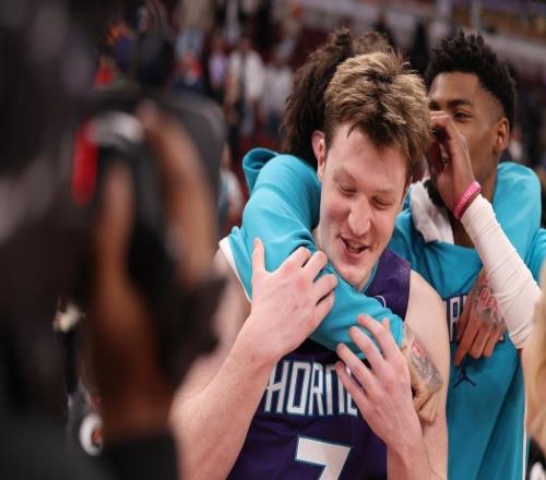 NBA克尼佩爾創最快200記三分，哈登又添“最老紀錄”