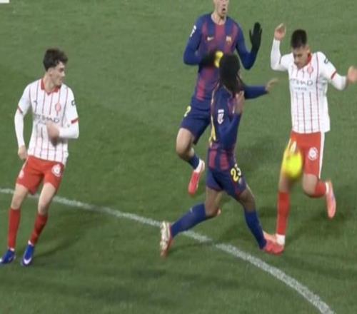 西甲裁判技術委員會：孔德被踩事件VAR存在明顯且嚴重的失誤