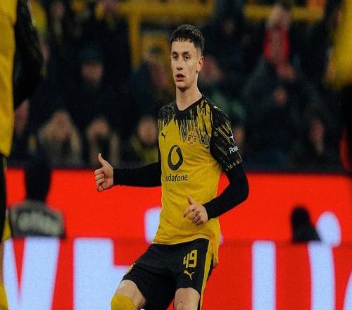 體圖：多特已向隊內(nèi)18歲的意大利中衛(wèi)雷賈尼開出新合同