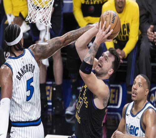 絕殺甩鍋！東契奇成罪人！詹姆斯21+6+4，班凱羅36+10+6打爆湖人