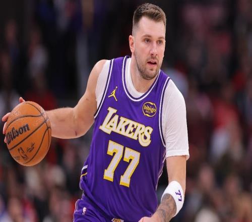 湖人內(nèi)線問(wèn)題太大！籃板被虐，防守被虐，艾頓暴走實(shí)際還是軟！