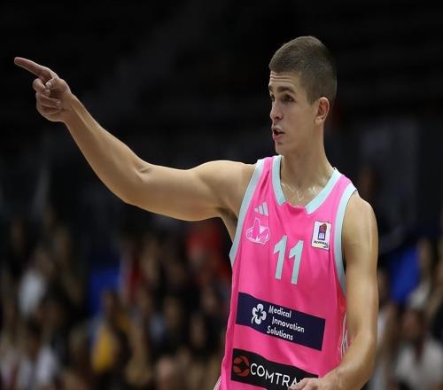 側(cè)翼新星將會加盟塞爾維亞豪門，他在之前剛剛被老鷹裁掉