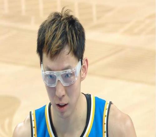 周琦復(fù)出開始訓(xùn)練，麥基3月初抵達(dá)中國，首鋼隊全力沖冠