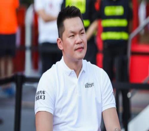 廣東男籃簽約新大外，CBA官方取消兩外援注冊，山東新外援二選一