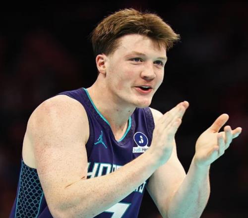 克努佩爾200三分歷史最快黃蜂客場8連勝創(chuàng)隊(duì)史紀(jì)錄送公牛10連敗