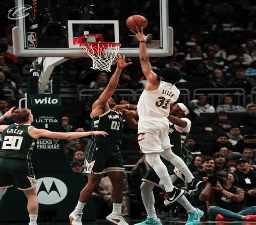 哈登骨折！雄鹿復(fù)仇騎士，阿倫創(chuàng)隊(duì)史第8神跡，波特20+5送準(zhǔn)絕殺