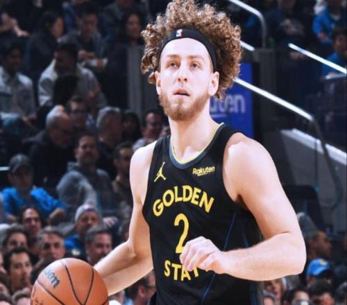 勇士21分大勝！波杰19+8格林很開心，小皮蓬8+4，勇士8人得分上雙