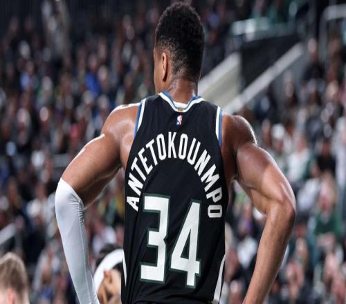 拿著底薪，火箭快船都放棄的球員如今場(chǎng)均18+5+7大合同又要來(lái)了