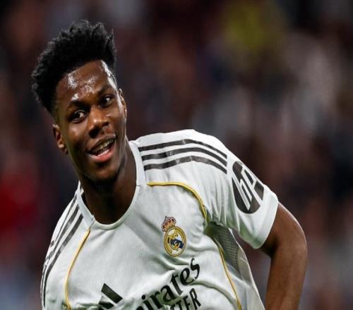 狂人重返伯納烏難阻敗局！巴爾韋德雙響熊皇單刀，皇馬21本菲卡