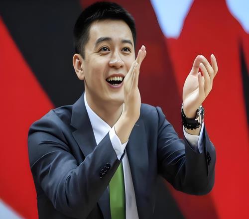 贏日本7分！楊鳴大贊中國男籃1人：三分很關(guān)鍵，起到了奇兵作用