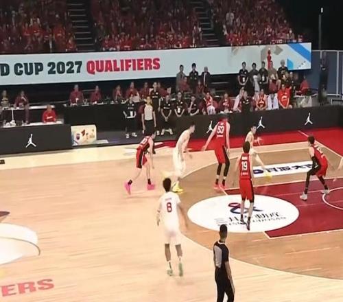 落后15分又如何中國(guó)男籃87：80逆轉(zhuǎn)日本，獲世預(yù)賽首勝