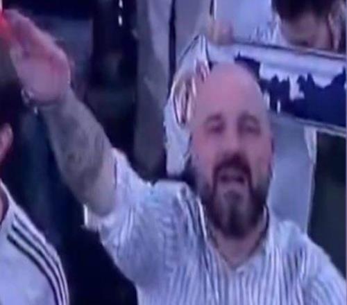 反種族主義標(biāo)語下行納粹禮皇馬球迷遭皇馬驅(qū)逐