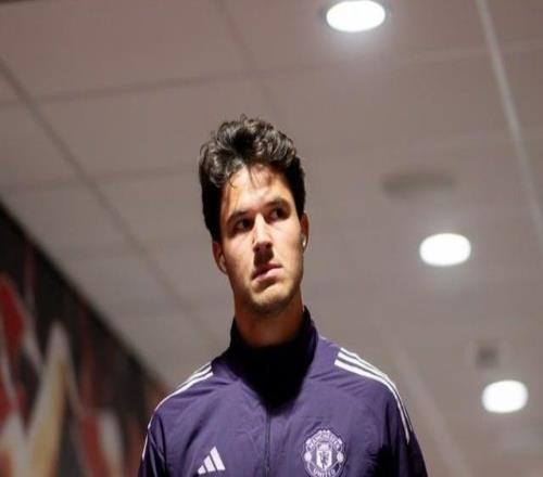 拉門斯：場(chǎng)外我只是個(gè)普通人作為門將我最大的偶像是諾伊爾