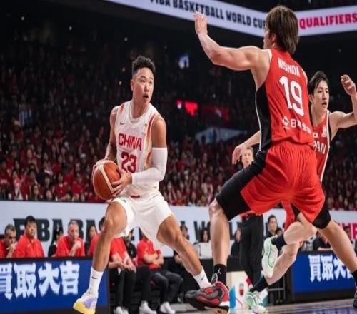 賀希寧：今天對(duì)我意義重大很開(kāi)心通過(guò)自己的力量幫助國(guó)家贏得比賽