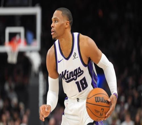 三分39中17，主場大勝國王，火箭隊8人投進三分，化身遠投大隊