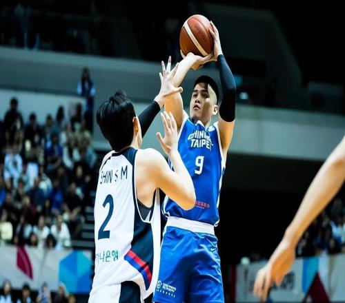 中國籃球瘋狂一夜！男籃大逆轉(zhuǎn)日本，省隊(duì)大勝韓國，真是雙喜臨門