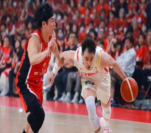 逆轉(zhuǎn)15分首勝！中國男籃5人上雙力克日本胡金秋20+12廖三寧16分