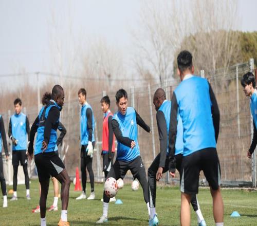 申花前5輪大連最好打！5輪若拿不到7分，司機很可能第一個下課