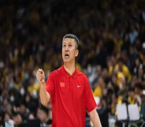 中國(guó)男籃贏了！逆轉(zhuǎn)擊敗日本男籃，趙繼偉爆發(fā)，廖三寧16分