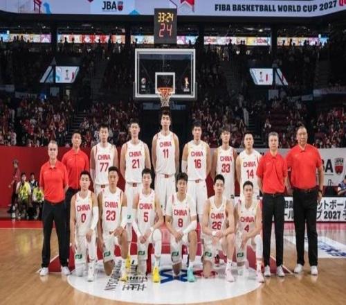 中國男籃客場逆轉(zhuǎn)日本引熱議裁判吹罰遭重點(diǎn)吐槽媒體：黑哨天花板