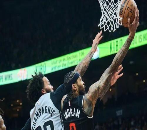 馬刺擒龍十連勝：總有云彩會(huì)下雨