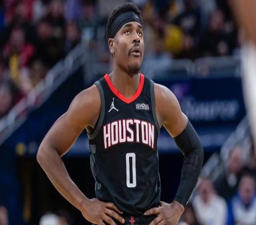 得分能力和投射能力都很不錯(cuò)，火箭替補(bǔ)后場(chǎng)不應(yīng)該被晾在板凳上