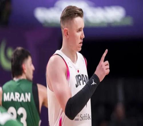 日本隊太囂張，宣布重要決定，中國男籃被動收好消息，贏球穩(wěn)了