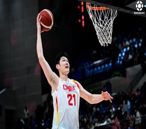 夯爆了！胡金秋全場10投9中，砍下20+12大號兩雙