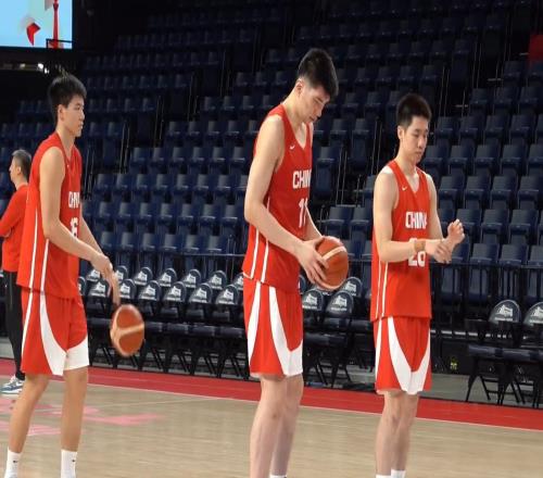 戰日本踩場訓練！胡明軒防賀希寧，余嘉豪狀態不錯，全隊吶喊加油