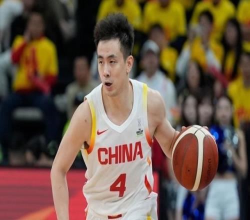 男籃關鍵戰！趙睿趙繼偉挑大梁，日本隊棄用霍金森