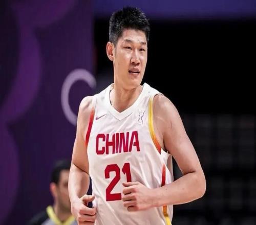 中國男籃決戰(zhàn)日本隊，最強(qiáng)首發(fā)五人曝光，郭士強(qiáng)認(rèn)真了