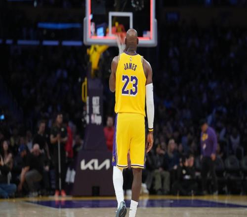 內(nèi)部人士：湖人休賽期的A計(jì)劃似乎是放棄詹姆斯，圍繞東契奇建隊(duì)