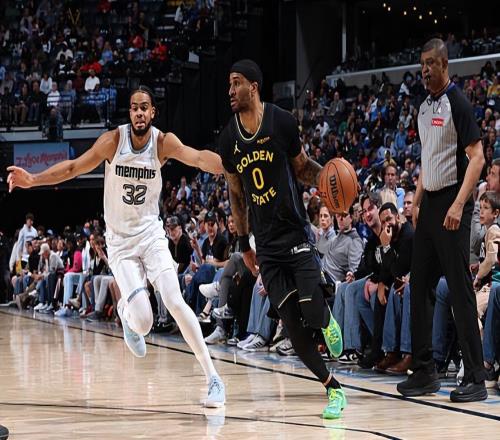 面對(duì)弱旅打出全能表現(xiàn)，勇士后場(chǎng)大閘的出場(chǎng)時(shí)間還會(huì)有所提升