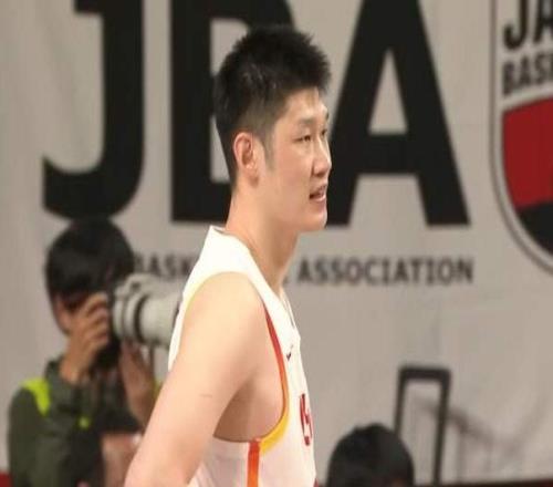 中國(guó)男籃絕地反擊！賀希寧關(guān)鍵先生，胡金秋統(tǒng)治級(jí)，2人證明價(jià)值