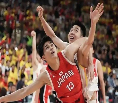 CCTV5直播！男籃打日本12人名單出爐，胡明軒落選，上一次贏42分
