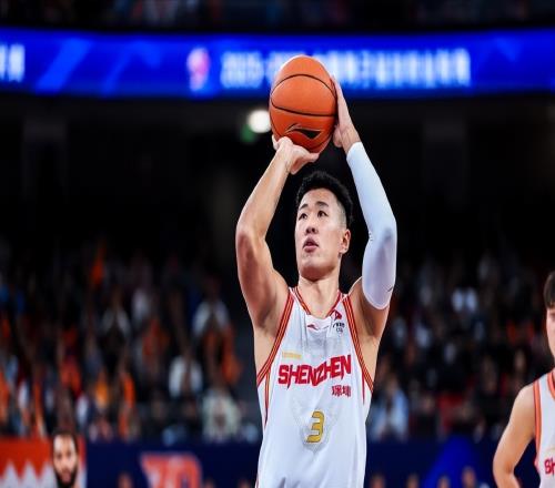 從空位不敢投，到不講理三分！誰點燃了中國男籃的反擊之火