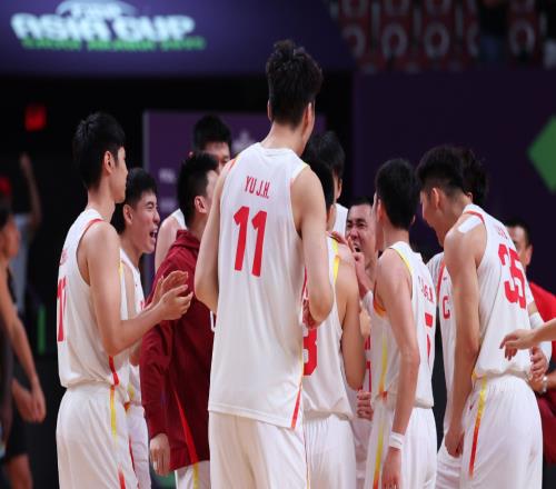 后衛(wèi)驅(qū)動+鋒線沖擊，5人得分上雙，那支橫掃亞洲的男籃回來了